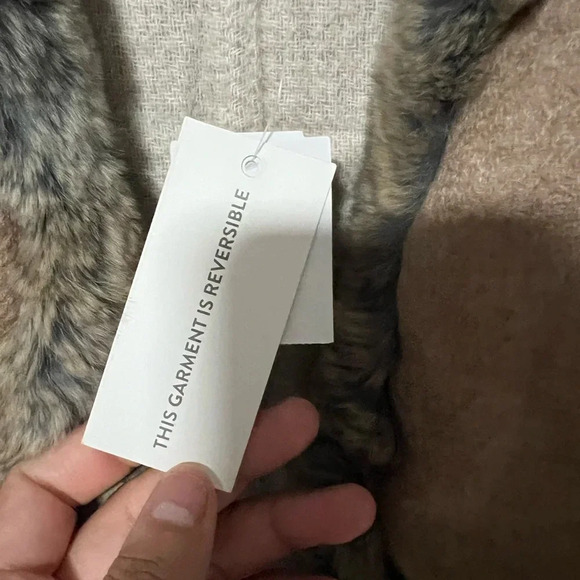 NWT J. McLaughlin Alina Cashmere Fur Trim Vest Reversible Size XS - Picture 2 of 11